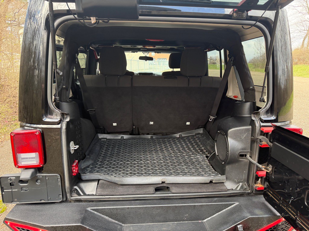 2012 Jeep Wrangler Unlimited Image 20