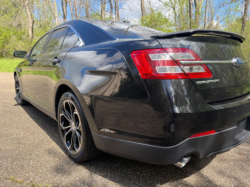 2013 Ford Taurus Image 8