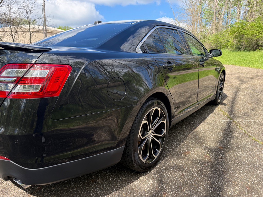 2013 Ford Taurus Image 13