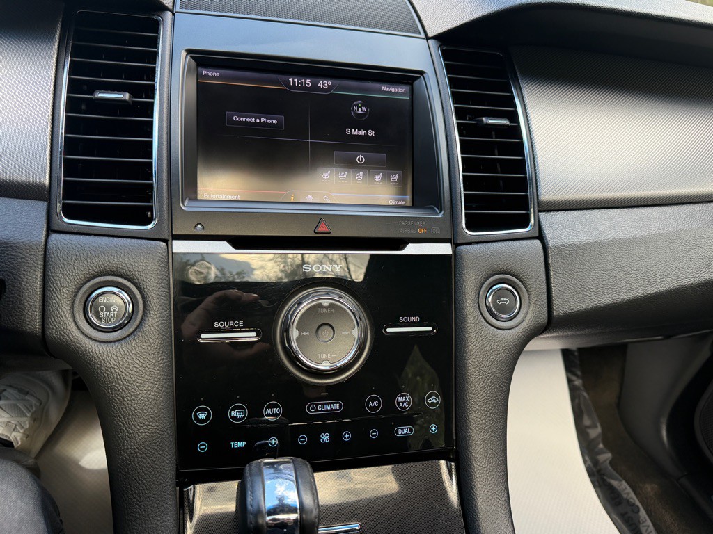 2013 Ford Taurus Image 26