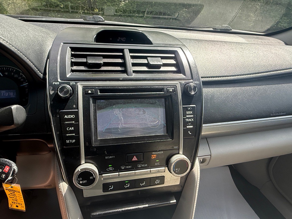 2014 Toyota Camry Image 23