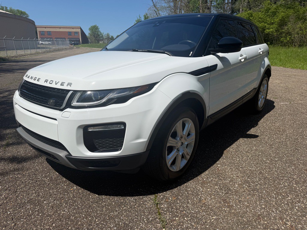 2018 Land Rover Range Rover Evoque Image 4
