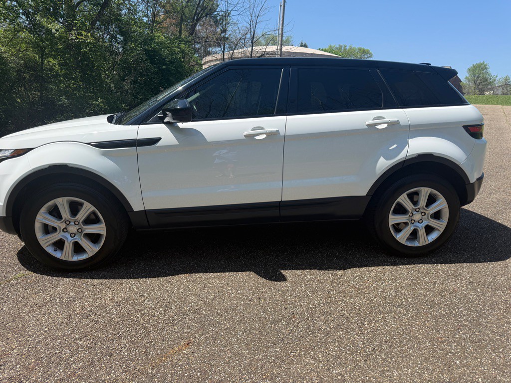 2018 Land Rover Range Rover Evoque Image 5
