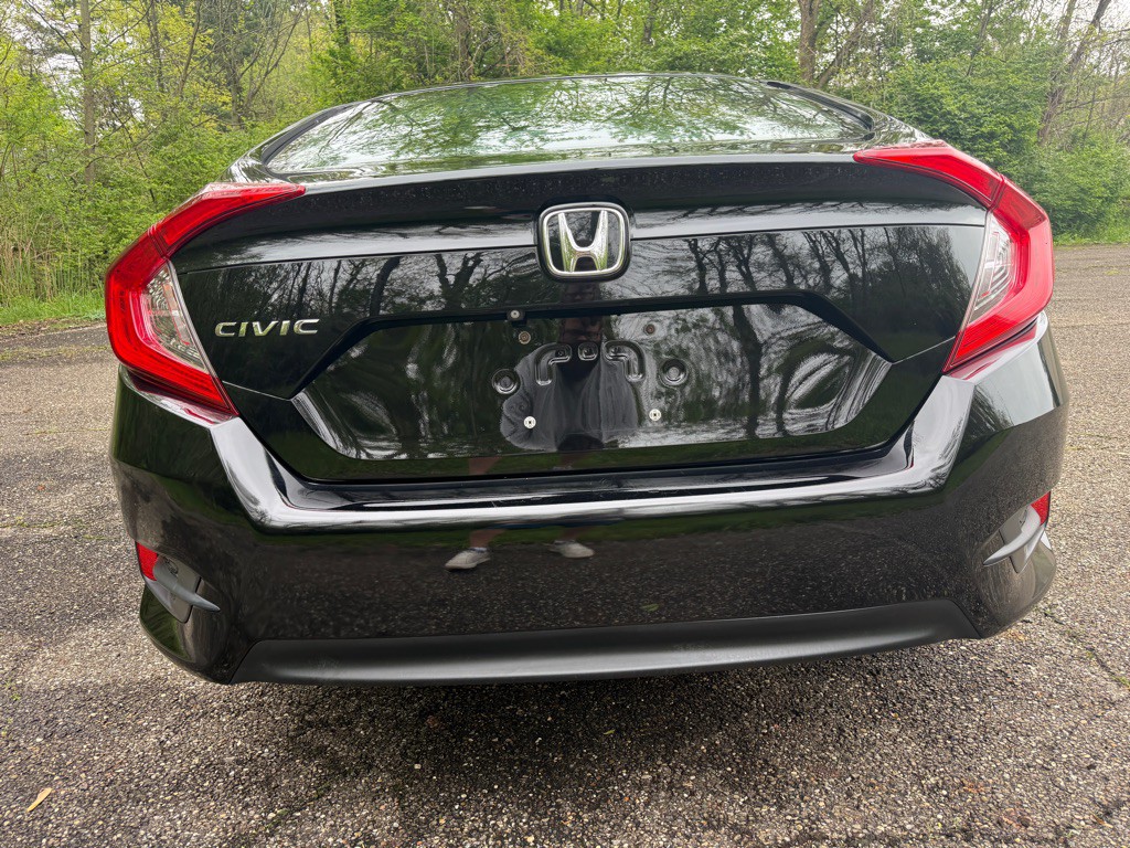 2017 Honda Civic Image 6