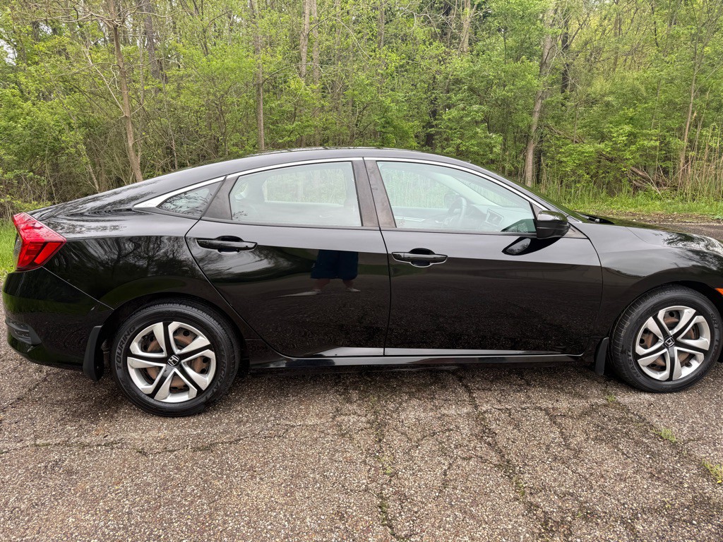 2017 Honda Civic Image 10