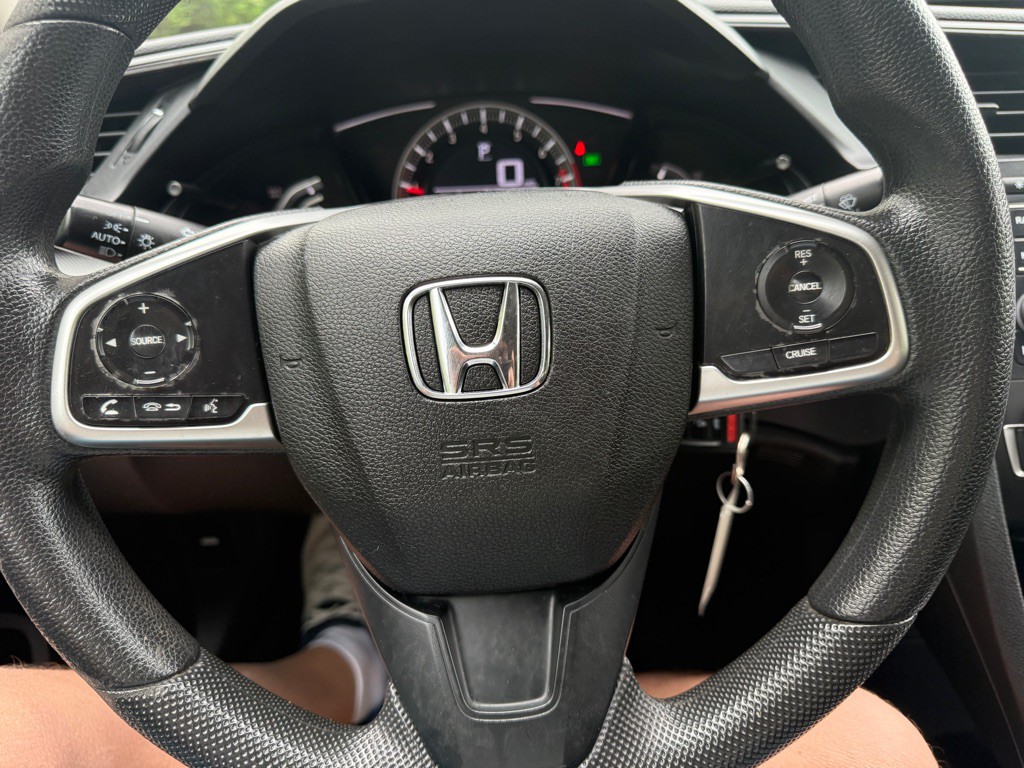 2017 Honda Civic Image 17