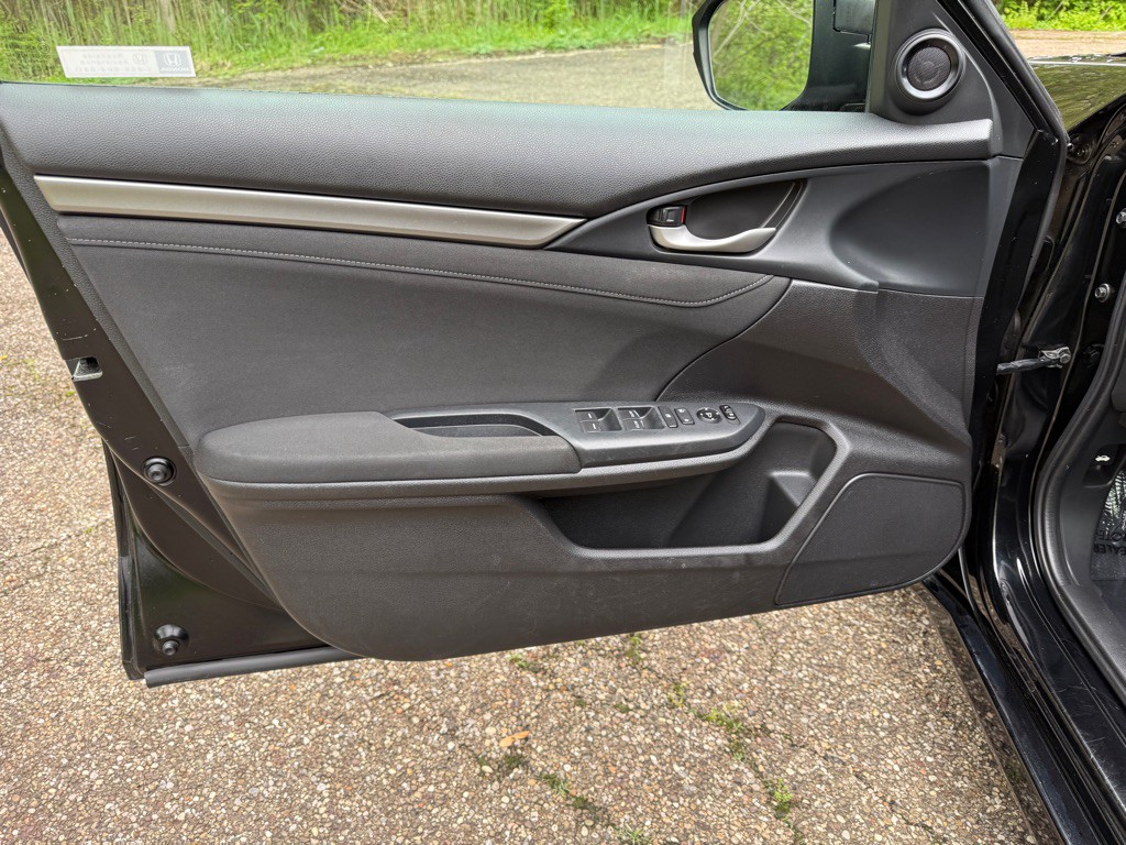 2019 Honda Civic Image 13