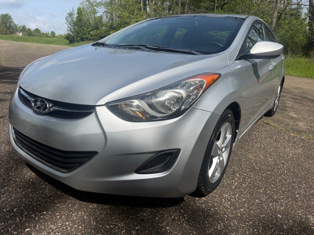 2011 Hyundai Elantra Image 4