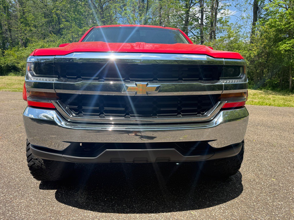 2018 Chevrolet Silverado 1500 Image 3