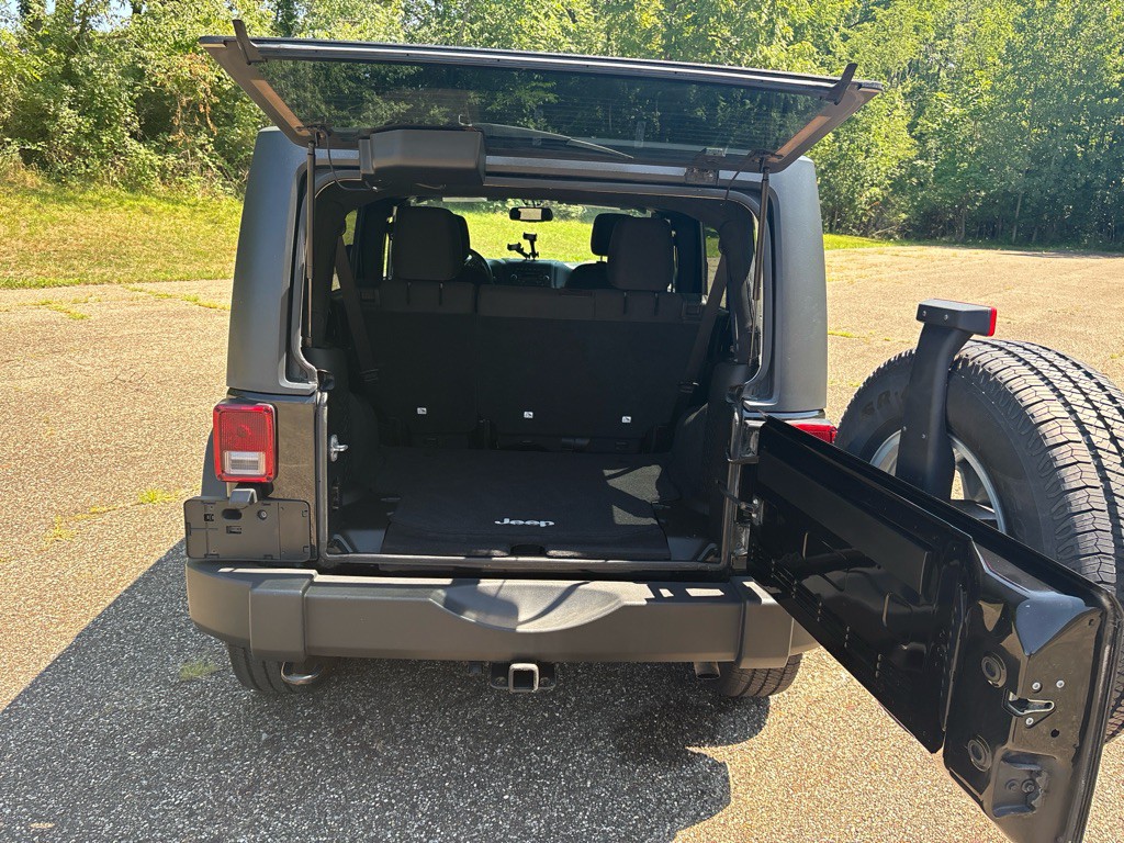 2016 Jeep Wrangler Unlimited Image 13