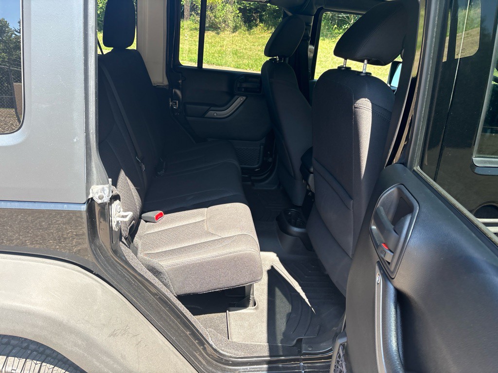 2016 Jeep Wrangler Unlimited Image 11