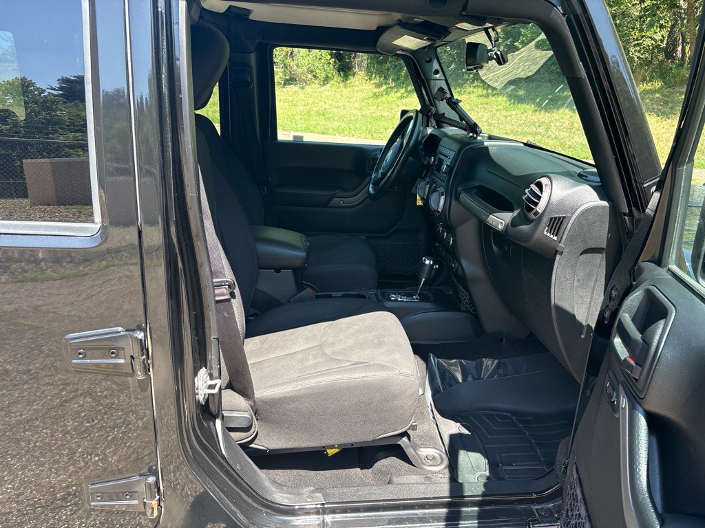 2016 Jeep Wrangler Unlimited Image 12