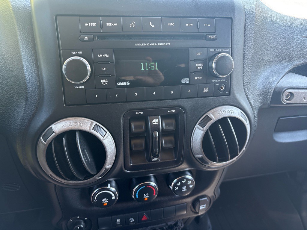 2016 Jeep Wrangler Unlimited Image 15