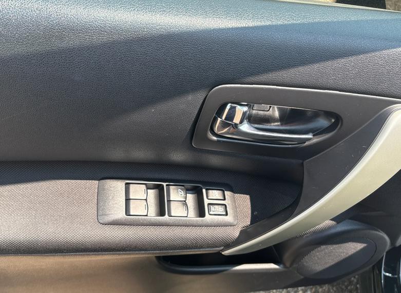 2012 Nissan Rogue Image 11