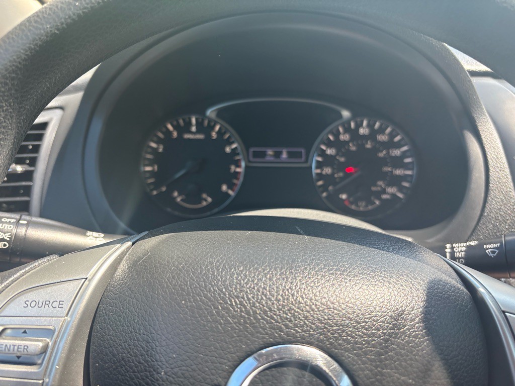 2017 Nissan Altima Image 8