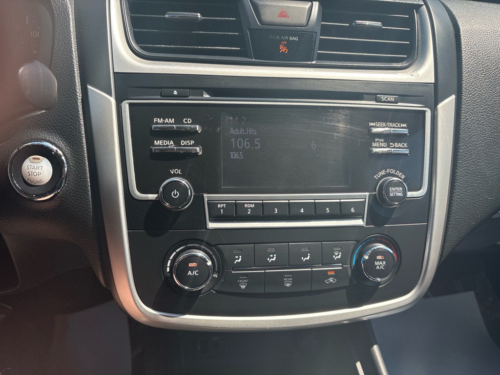 2017 Nissan Altima Image 10