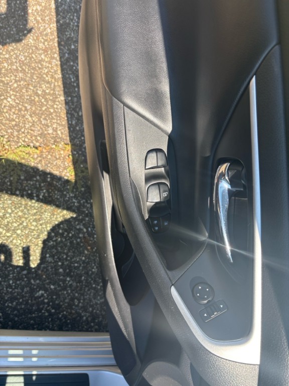 2017 Nissan Altima Image 12