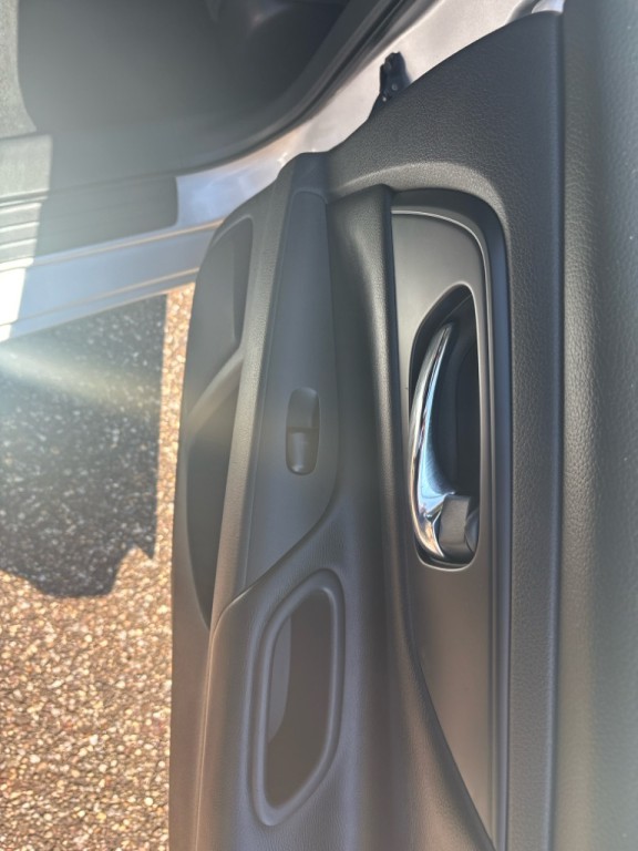 2017 Nissan Altima Image 15
