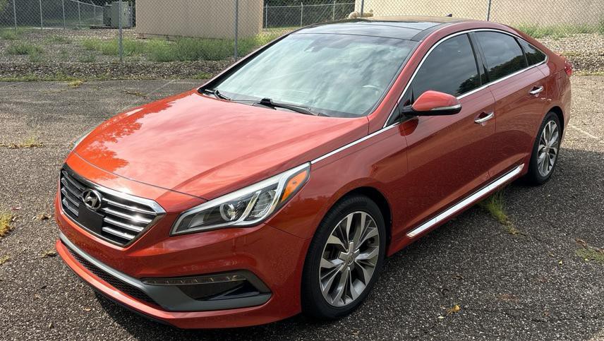 2015 Hyundai Sonata Image 2