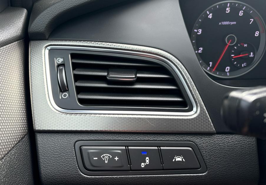 2015 Hyundai Sonata Image 23