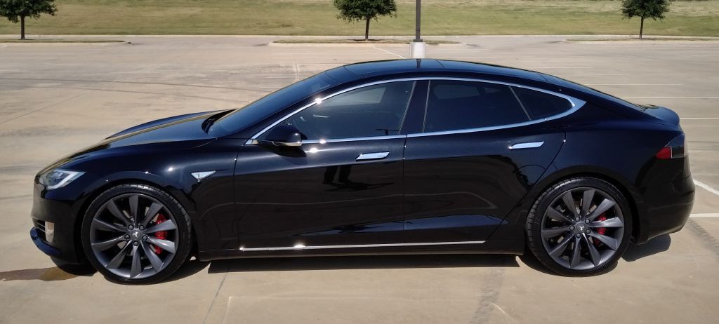 2016 Tesla Model S Image 8