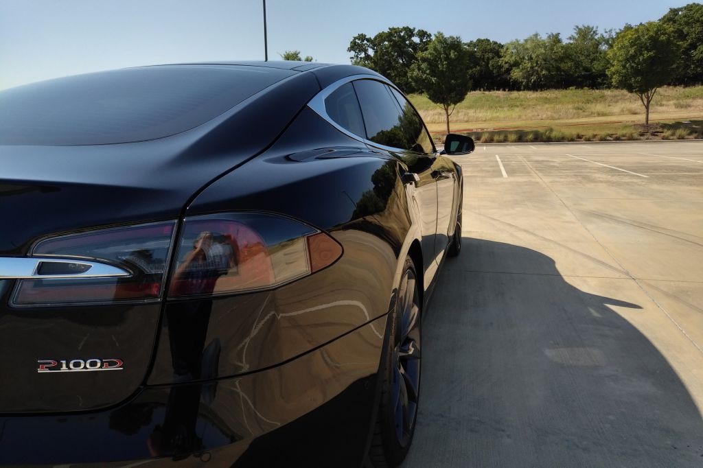 2016 Tesla Model S Image 12