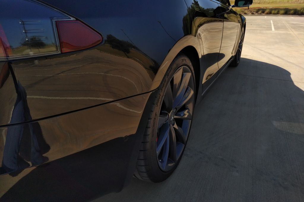 2016 Tesla Model S Image 18