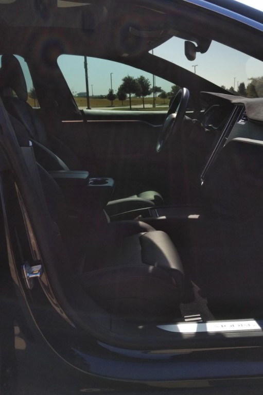 2016 Tesla Model S Image 21