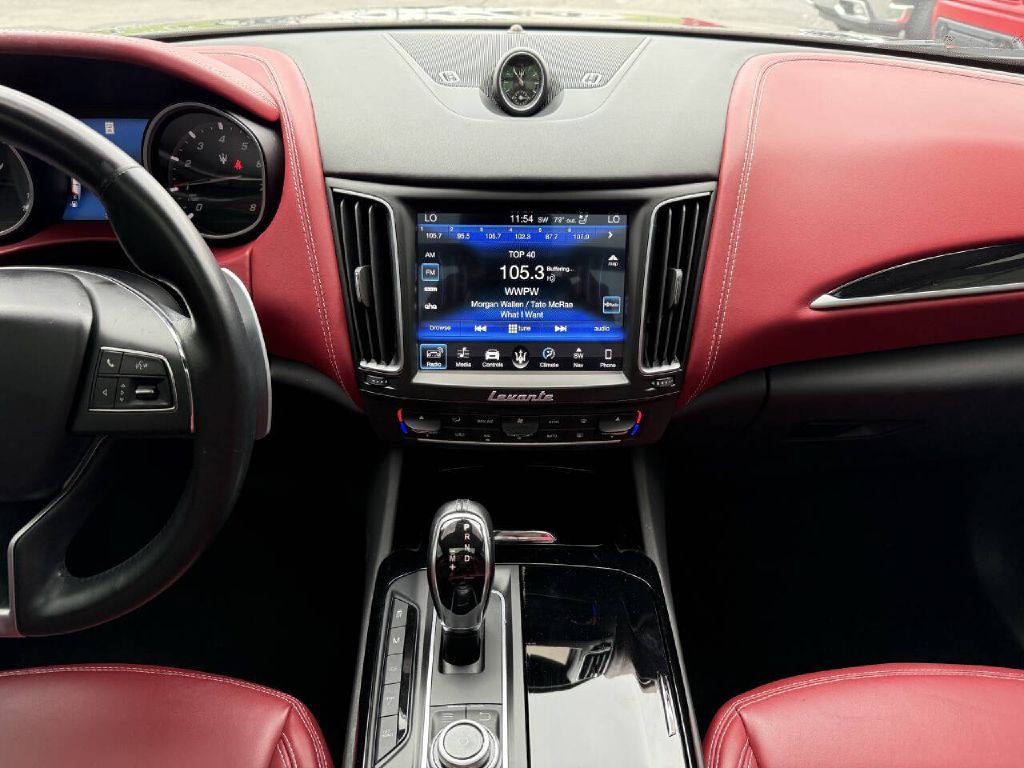 2018 Maserati Levante Image 16