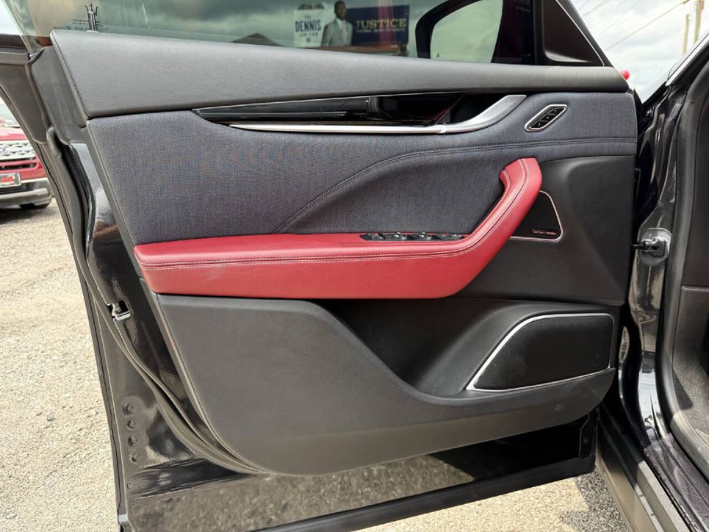 2018 Maserati Levante Image 19