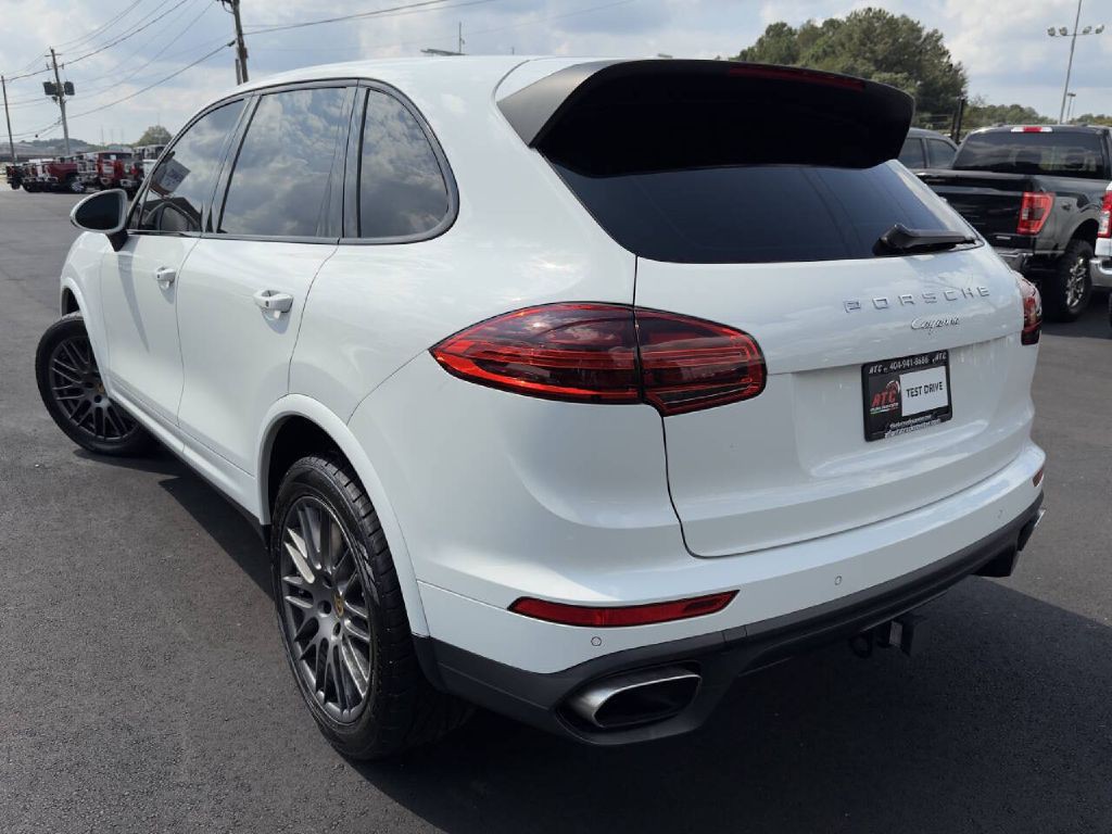 2017 Porsche Cayenne Image 6