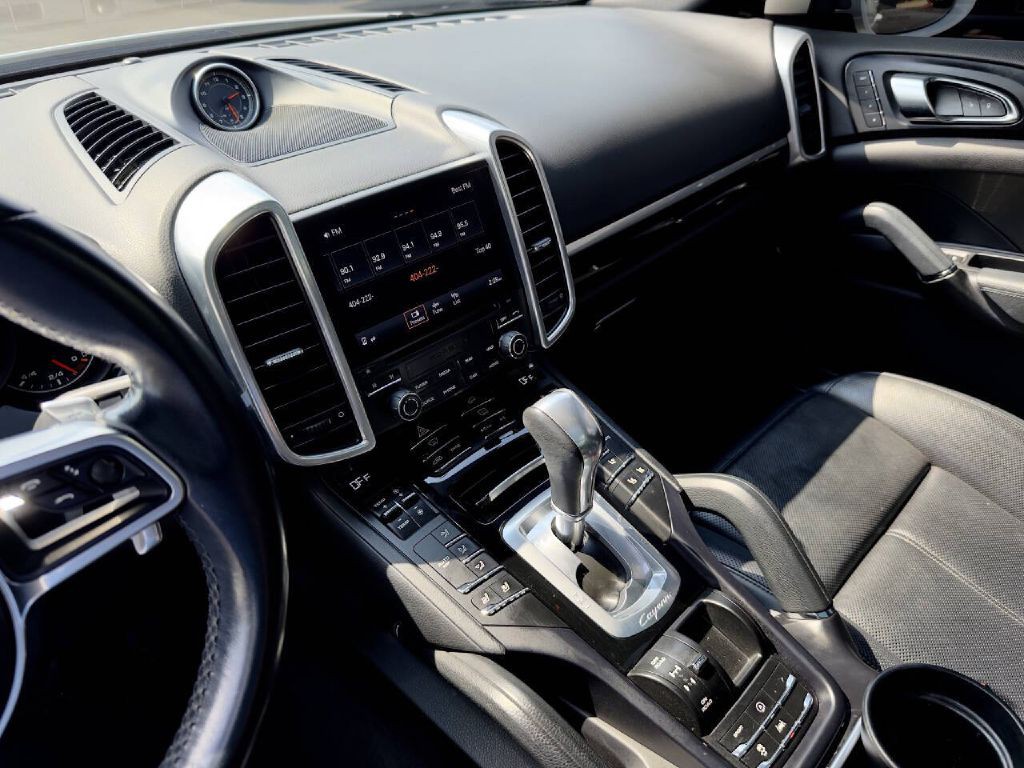 2017 Porsche Cayenne Image 17