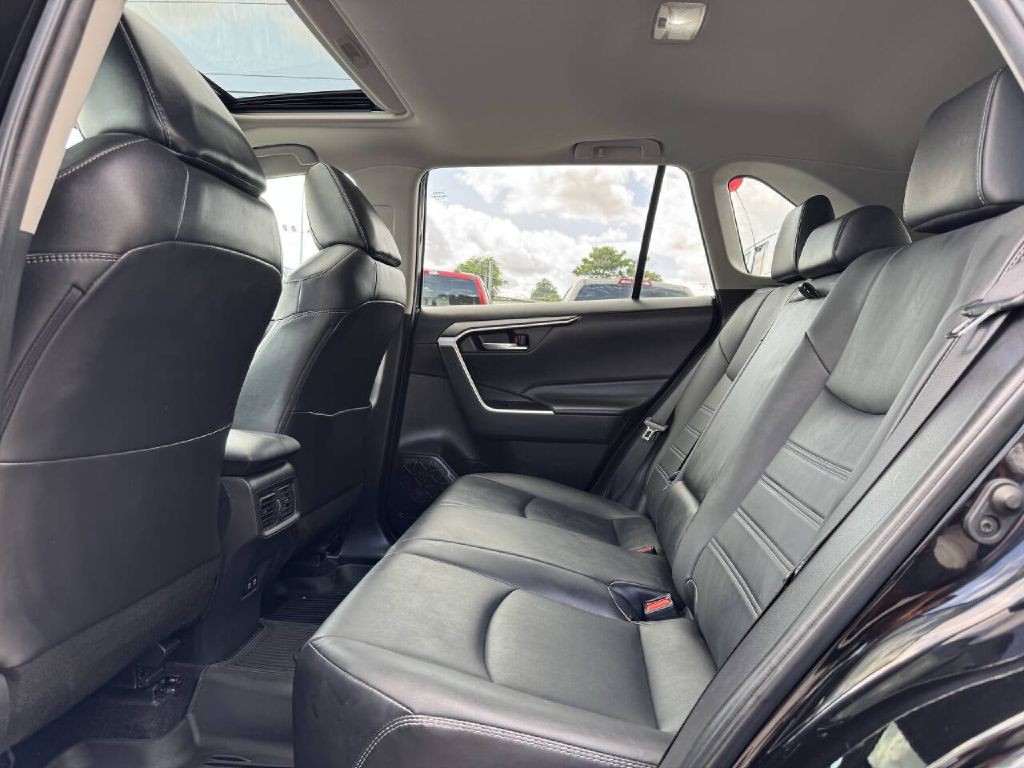 2021 Toyota Rav4 Image 12