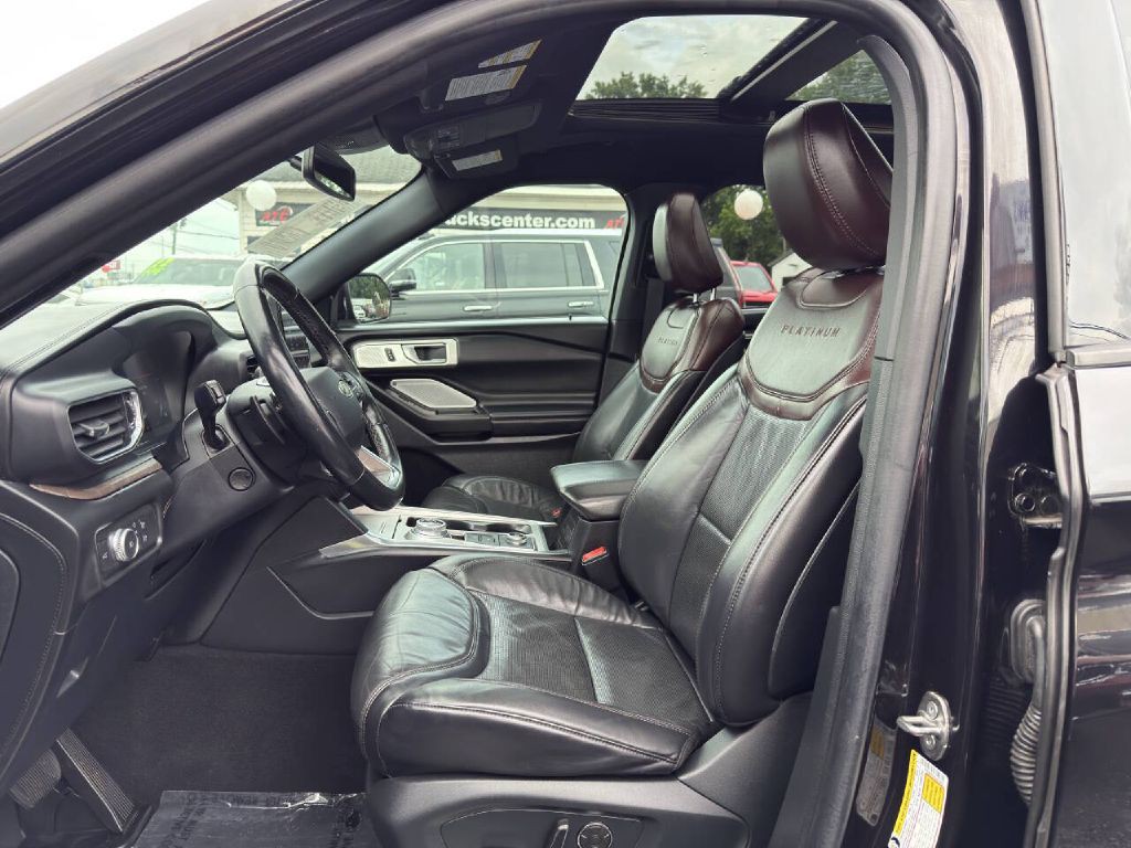 2020 Ford Explorer Image 9