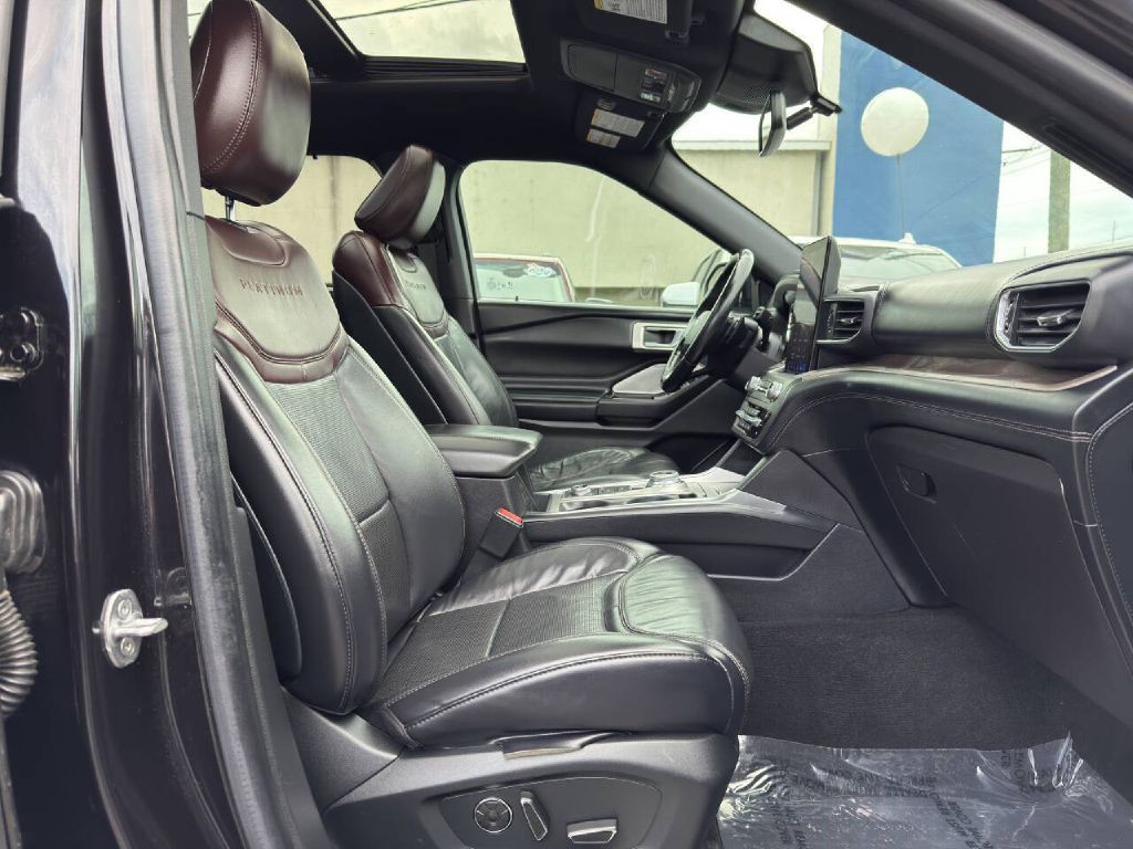 2020 Ford Explorer Image 12