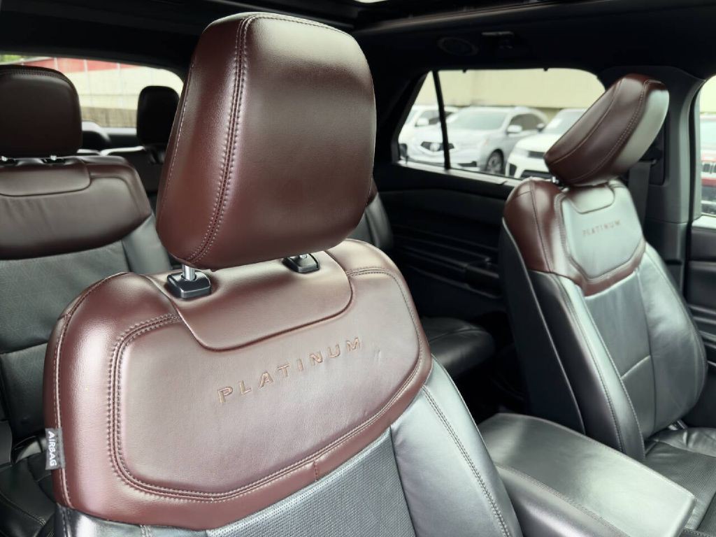 2020 Ford Explorer Image 17