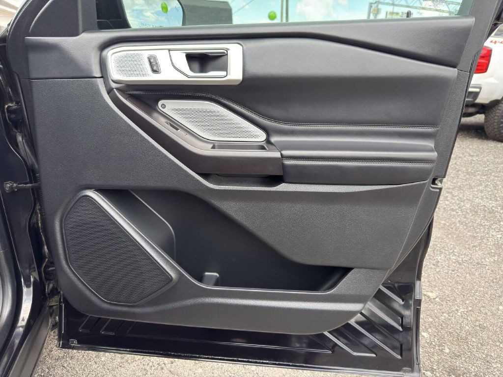 2020 Ford Explorer Image 26