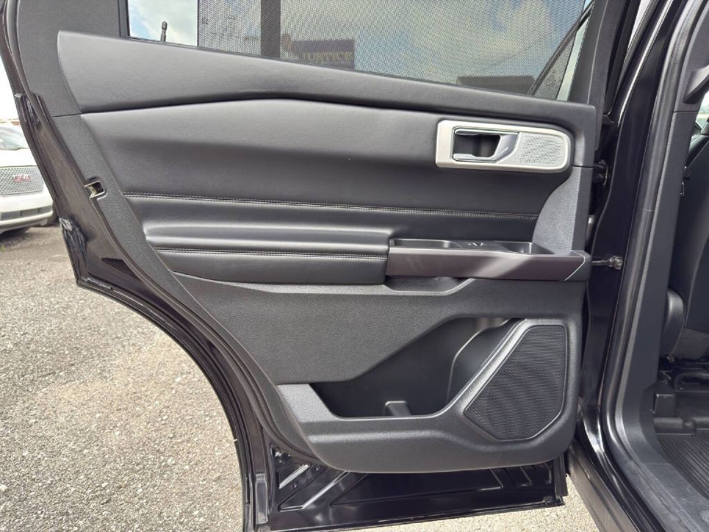 2020 Ford Explorer Image 27