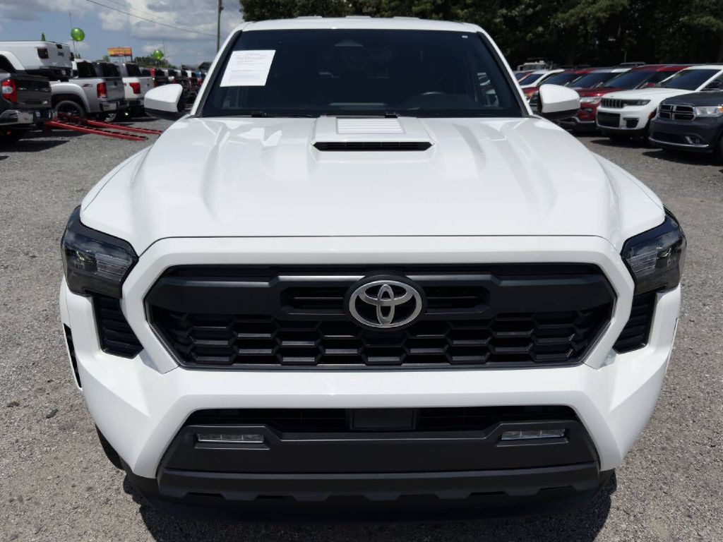 2024 Toyota Tacoma Image 2