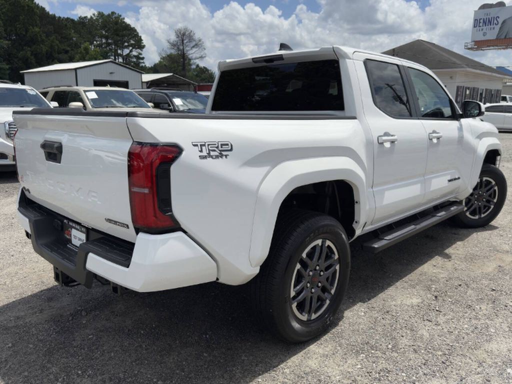 2024 Toyota Tacoma Image 8