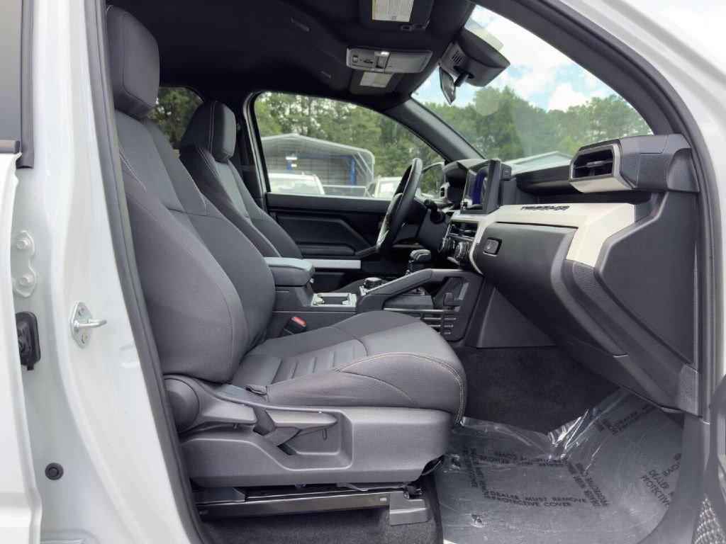 2024 Toyota Tacoma Image 19