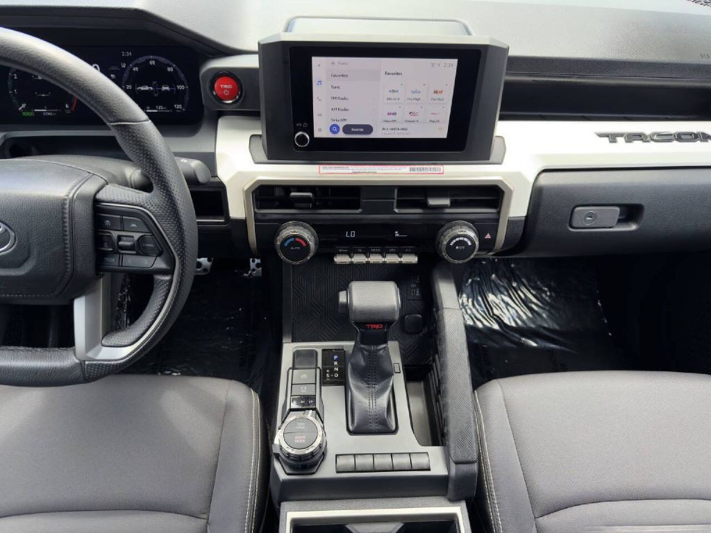 2024 Toyota Tacoma Image 21