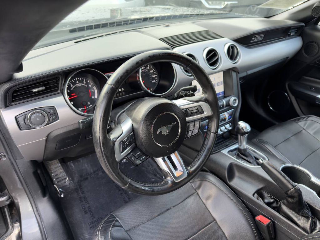 2020 Ford Mustang Image 18
