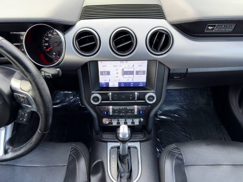 2020 Ford Mustang Image 23