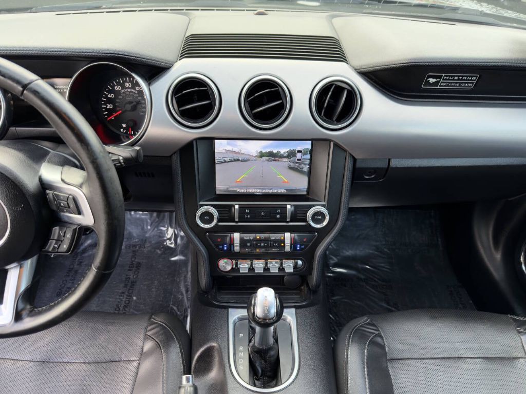 2020 Ford Mustang Image 24