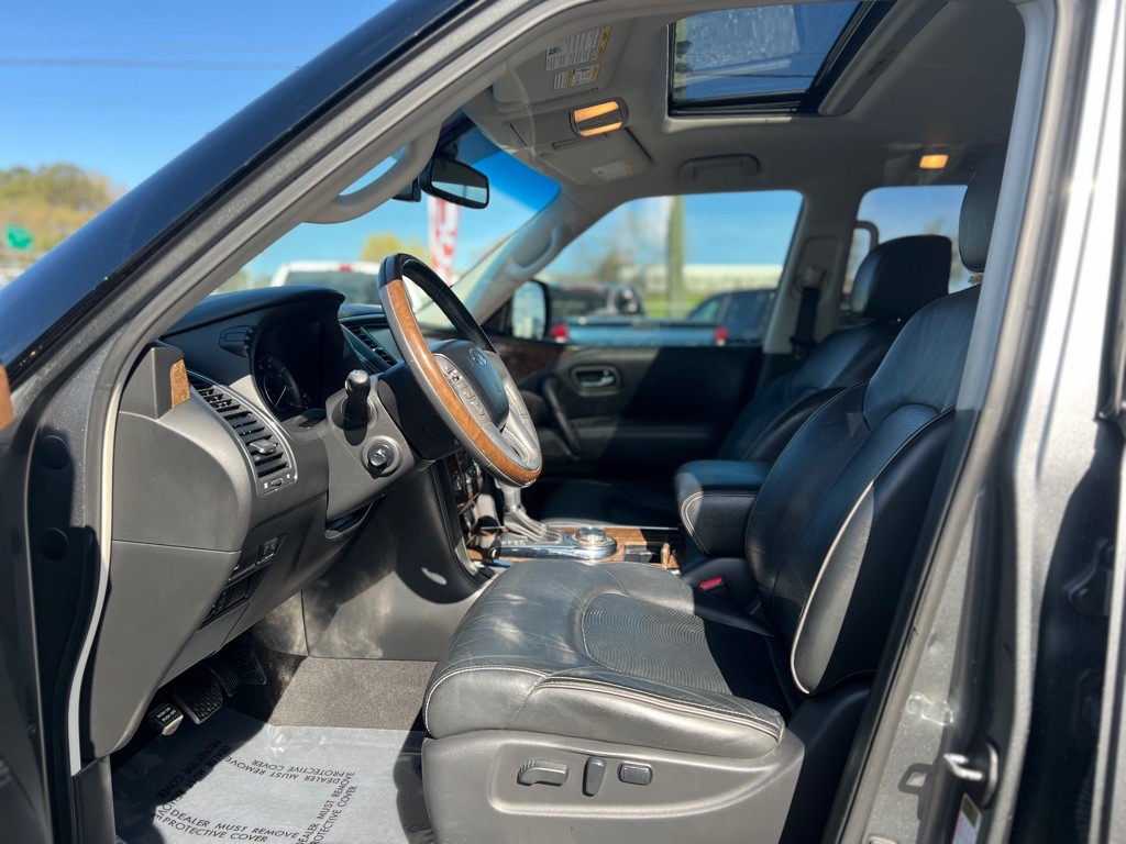 2016 INFINITI QX80 Image 9