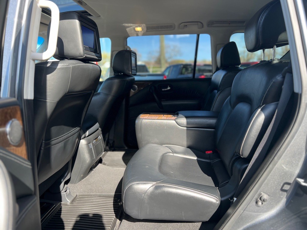 2016 INFINITI QX80 Image 14