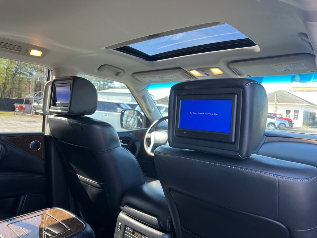 2016 INFINITI QX80 Image 16
