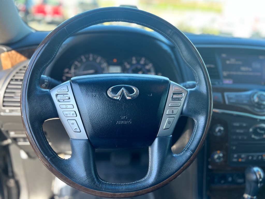 2016 INFINITI QX80 Image 25