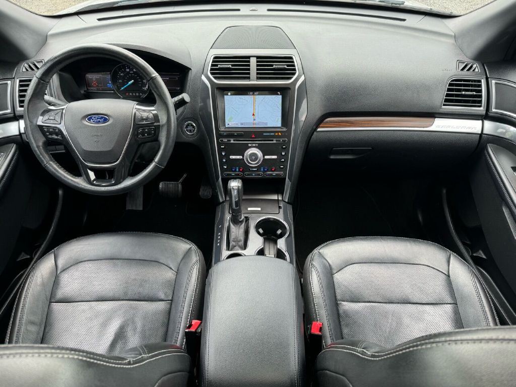 2017 Ford Explorer Image 11